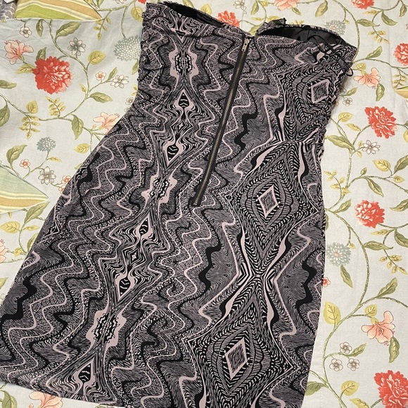 Guess Ruffle Mini Dress - Picture 12 of 15